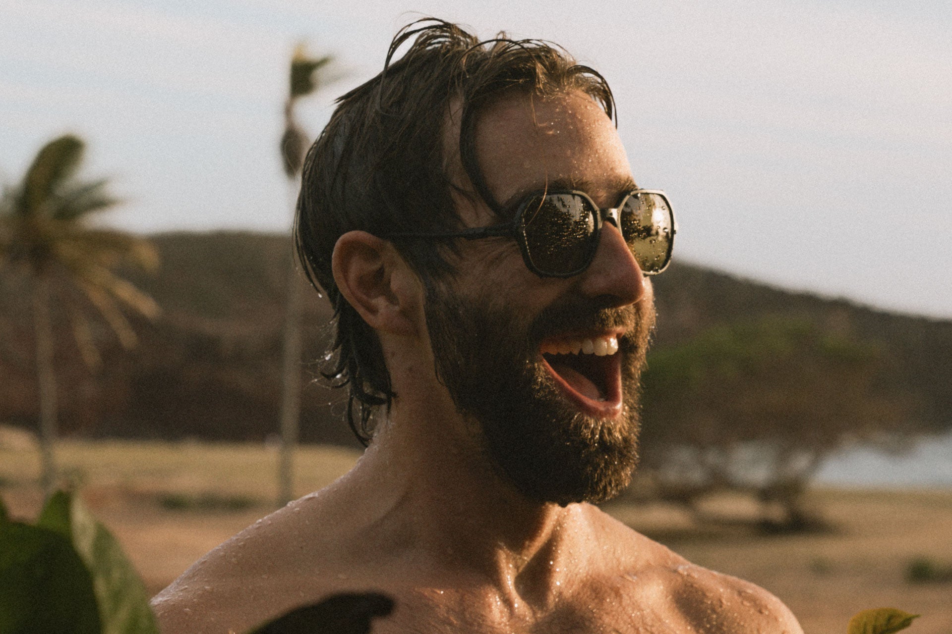 Cammina, Ombraz Armless Sunglasses