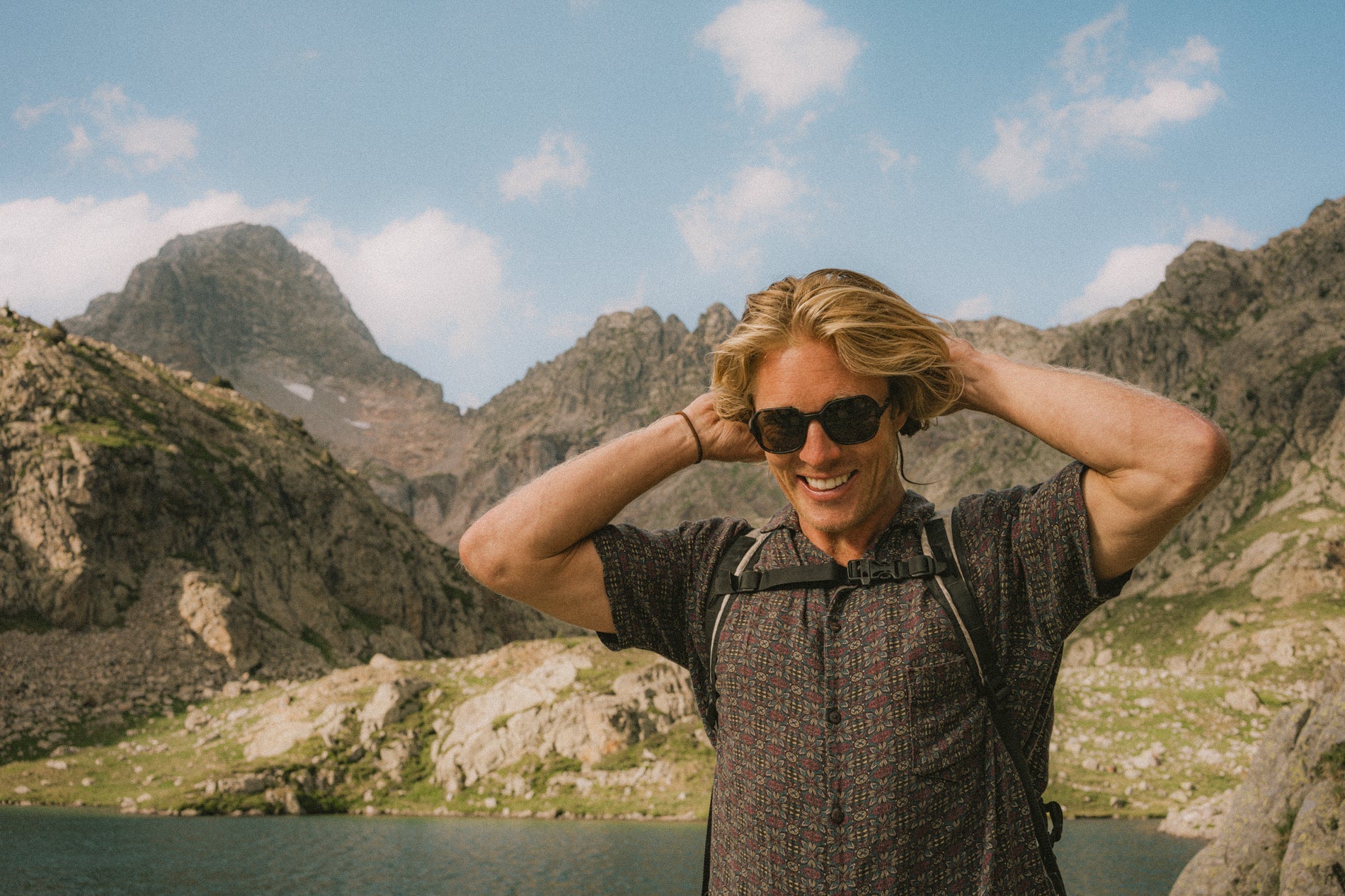 Cammina, Ombraz Armless Sunglasses