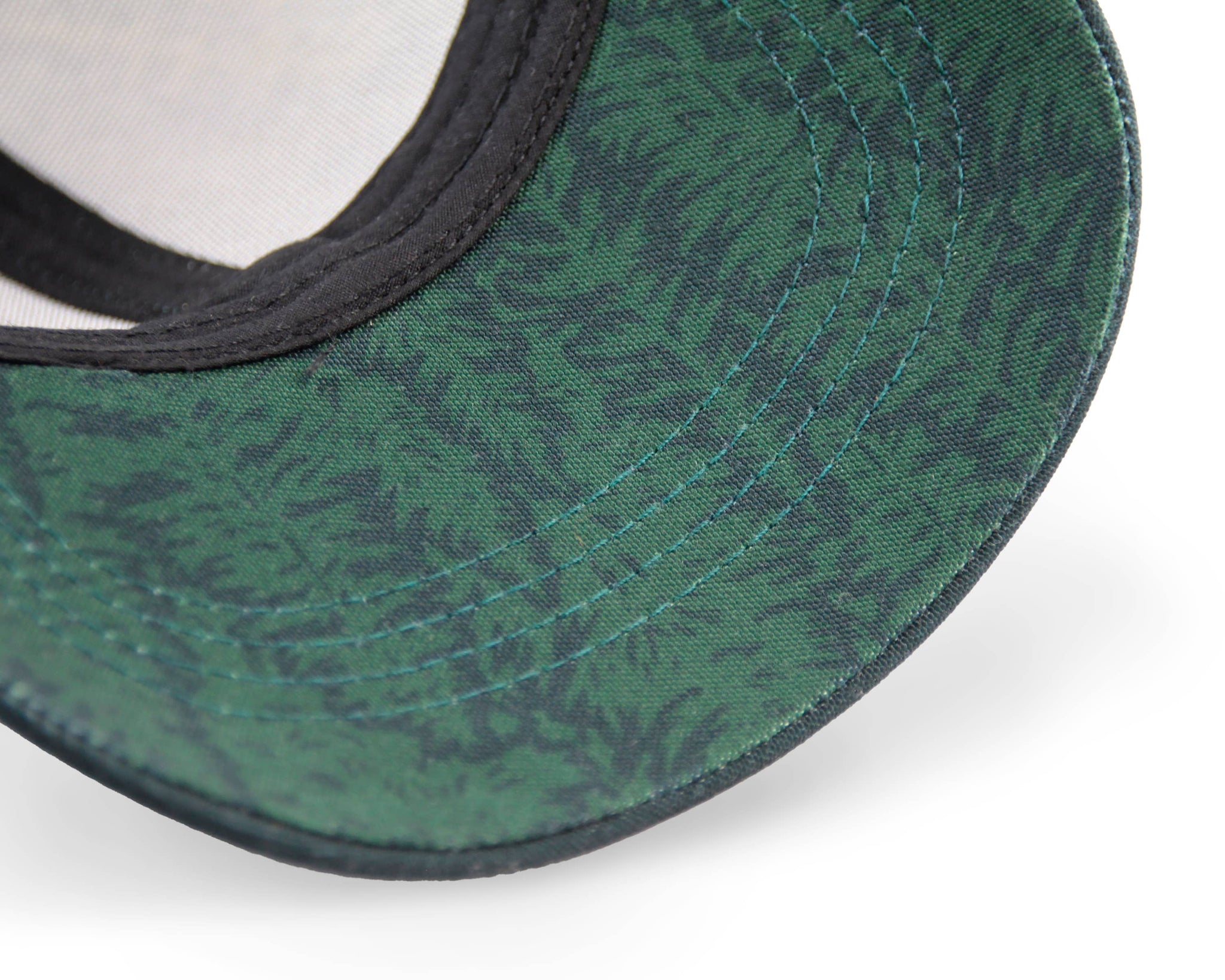 Alpinecho - Into the Forest Trucker Hat