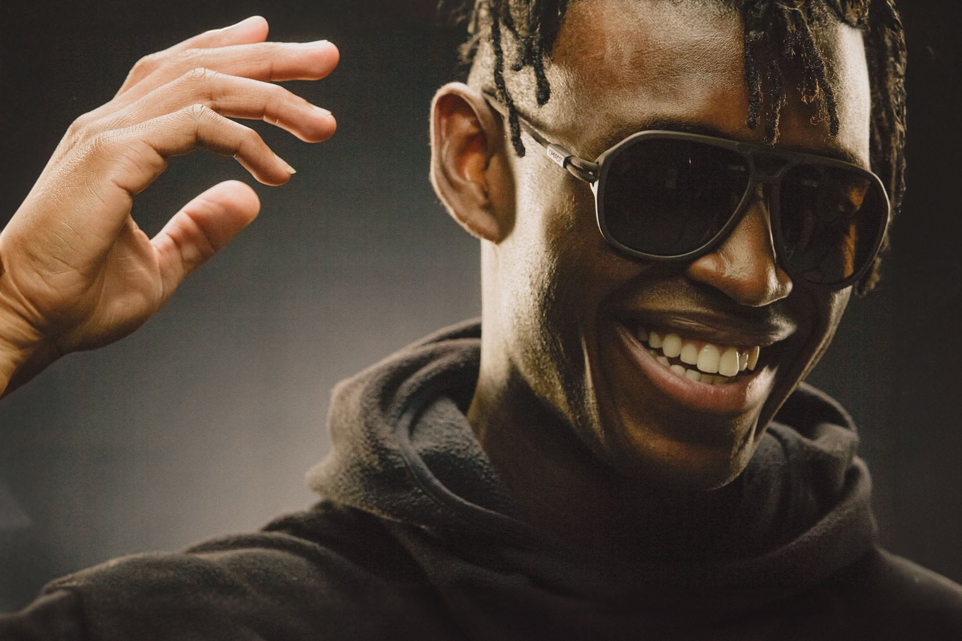 Classics, Ombraz Armless Sunglasses