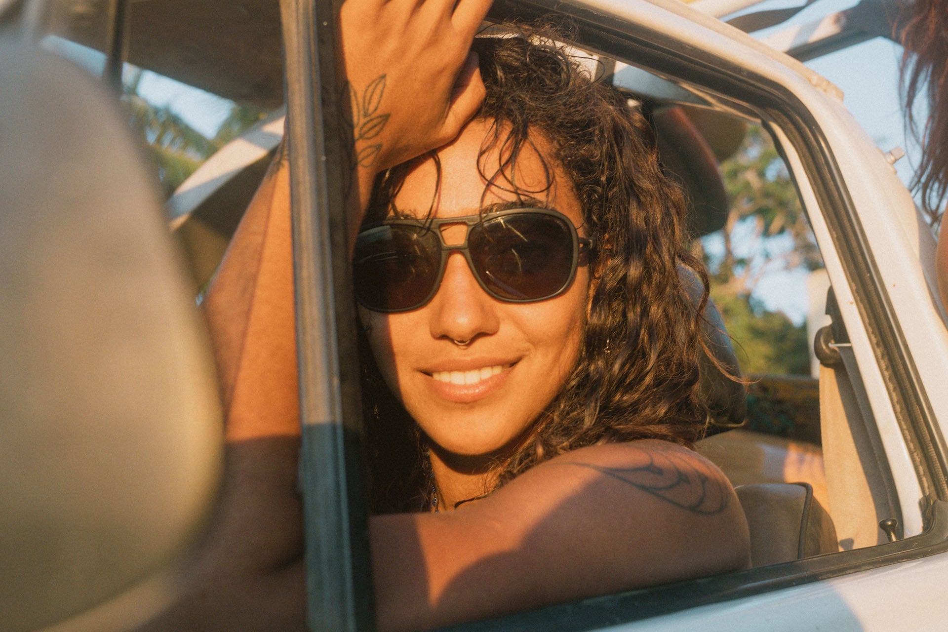 Leggero, Ombraz Armless Sunglasses