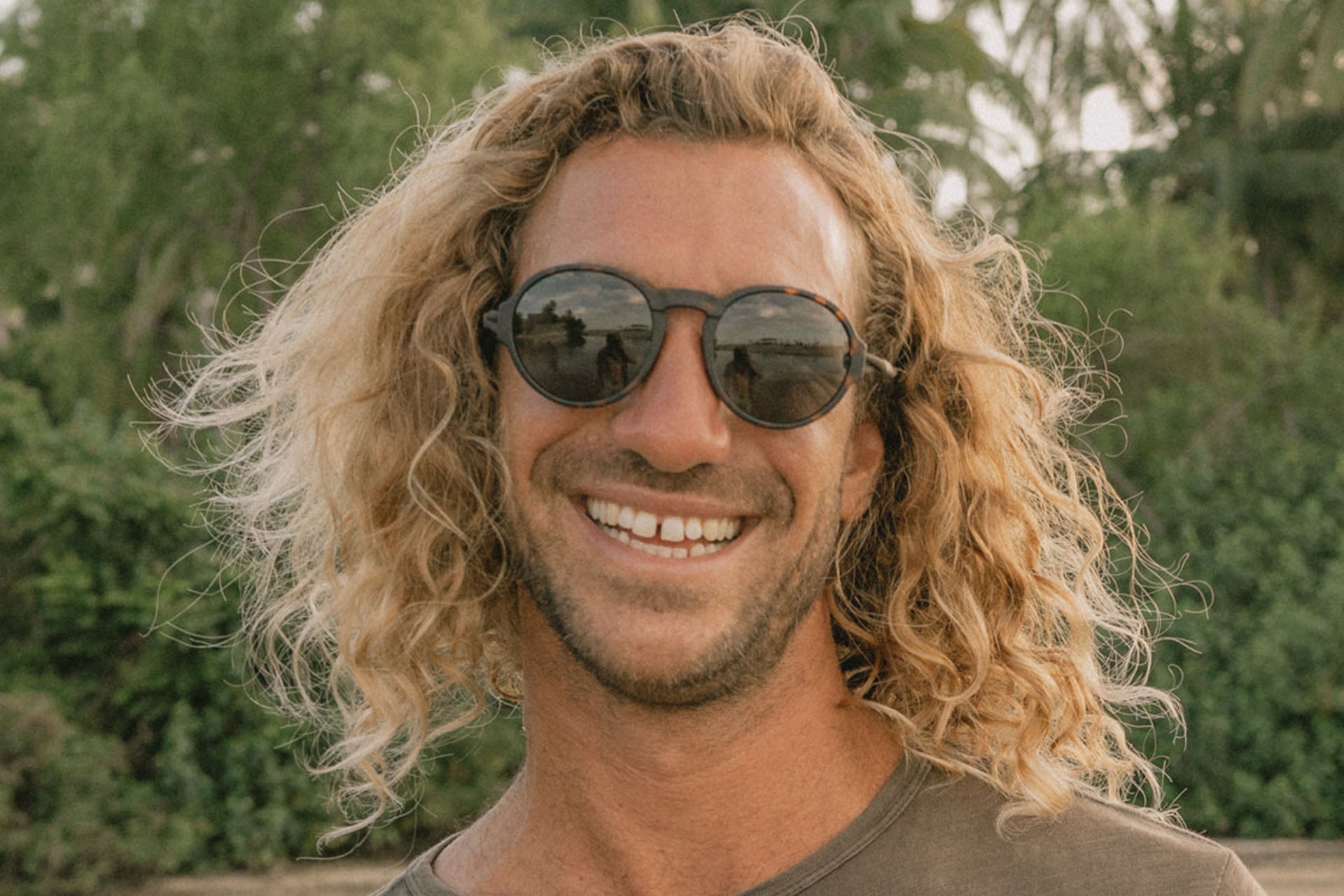 Viale, Ombraz Armless Sunglasses